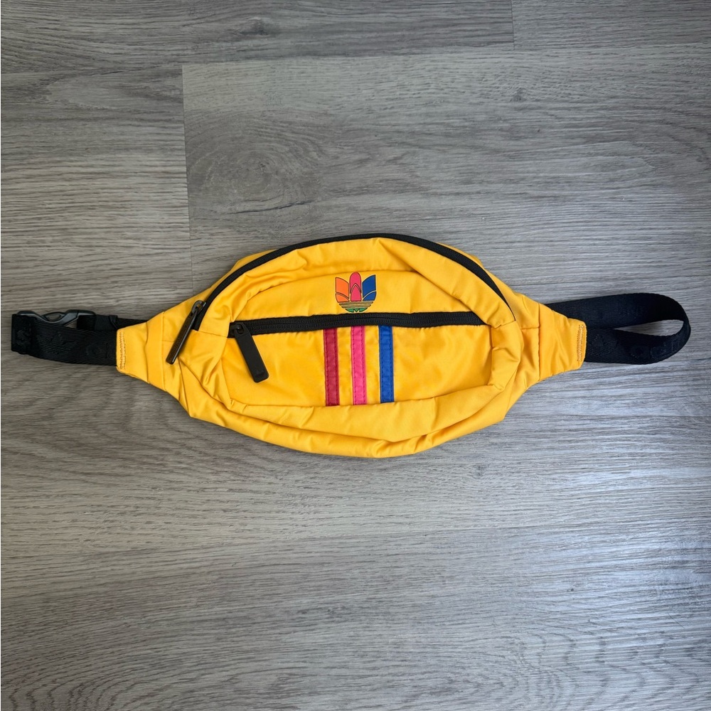 *NWOT* Adidas Originals National Three Stripes Yellow Fanny Pack